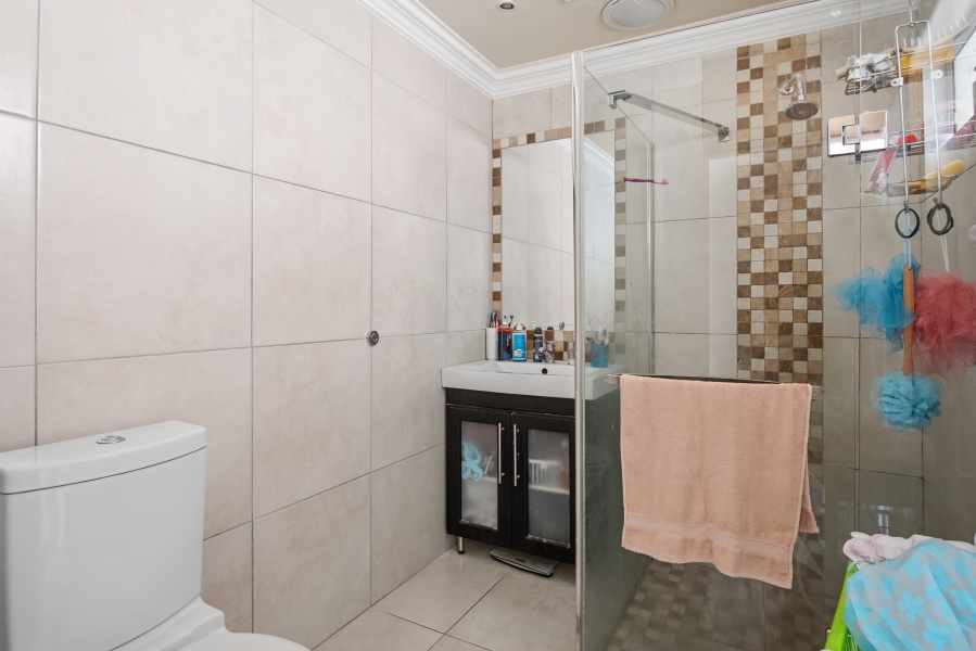 8 Bedroom Property for Sale in Walmer Estate Western Cape